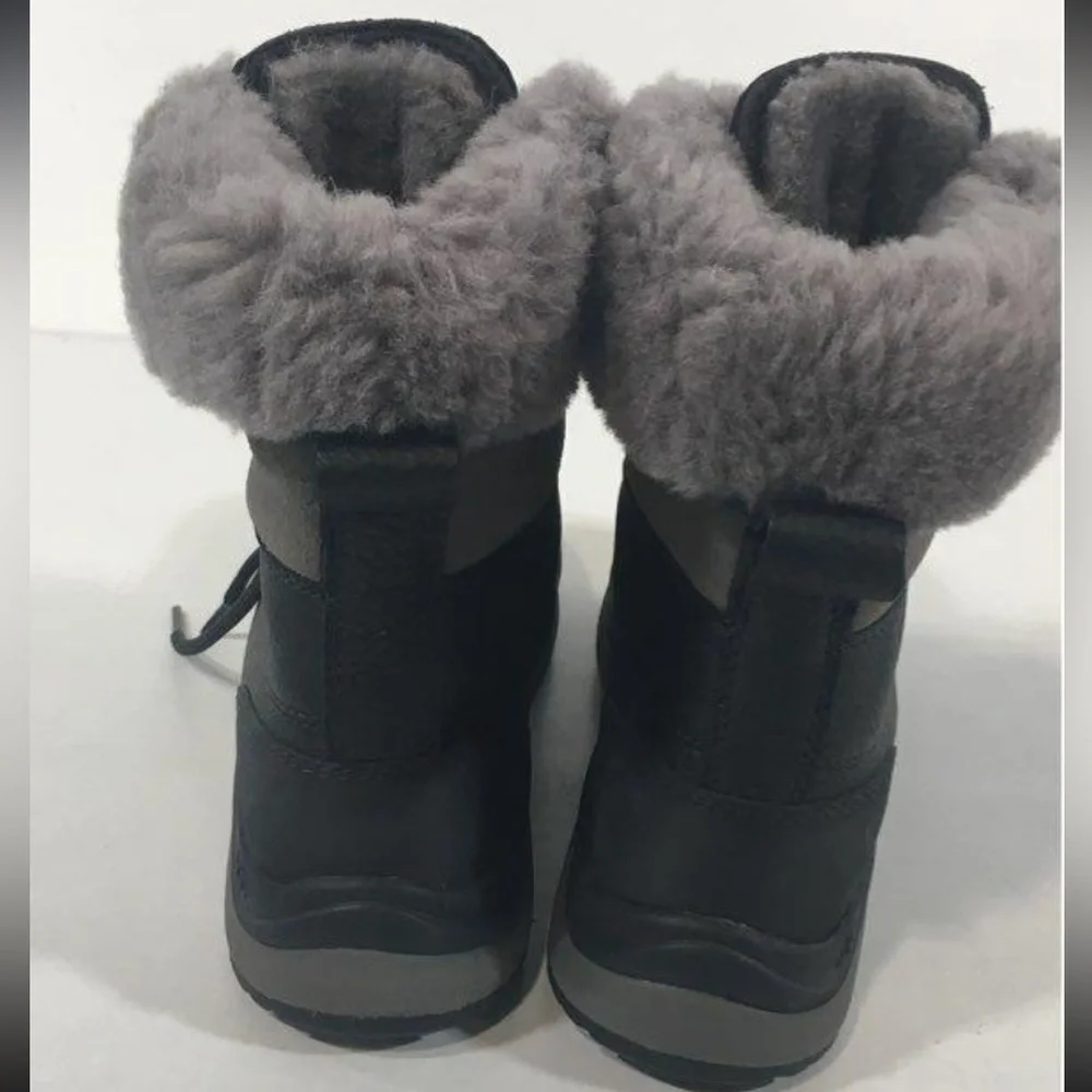 UGG Women's Adirondack III Black/Gray Winter Boots Size 6.5M